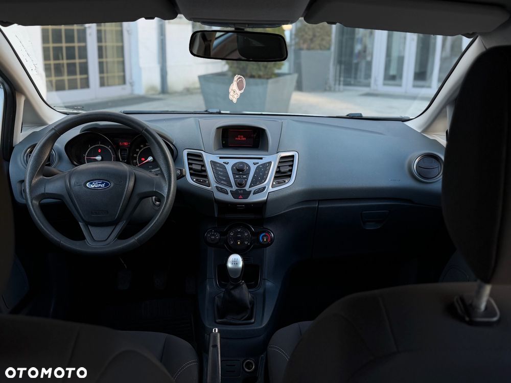 Ford Fiesta 1.6 TDCi Ghia - 8
