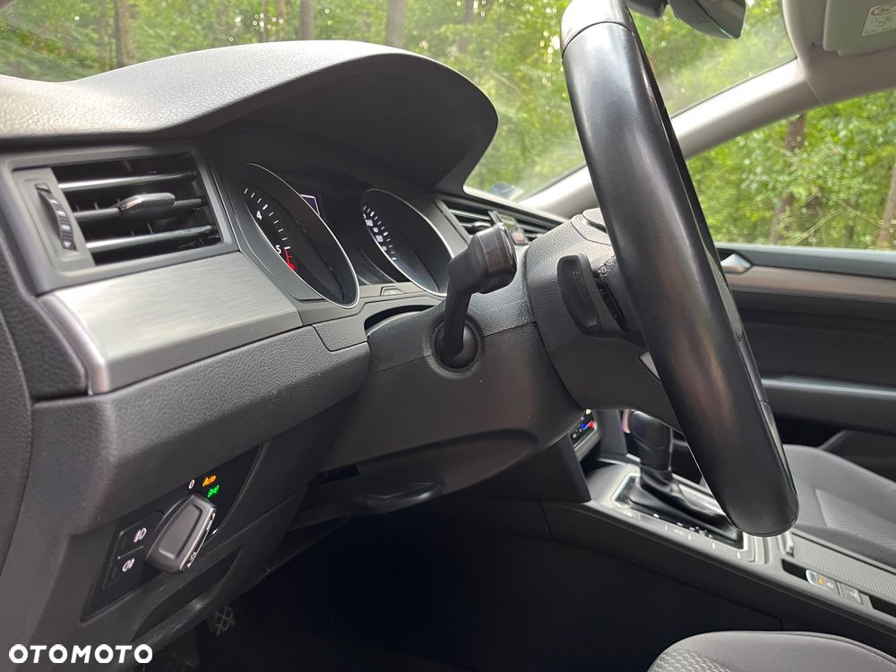 Volkswagen Passat 2.0 TDI EVO Business DSG - 9