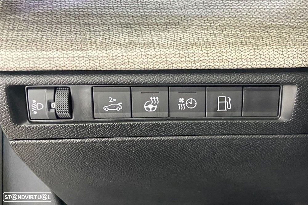 Citroën C5 X 1.6 Hybrid Shine Pack e-EAT8 - 10