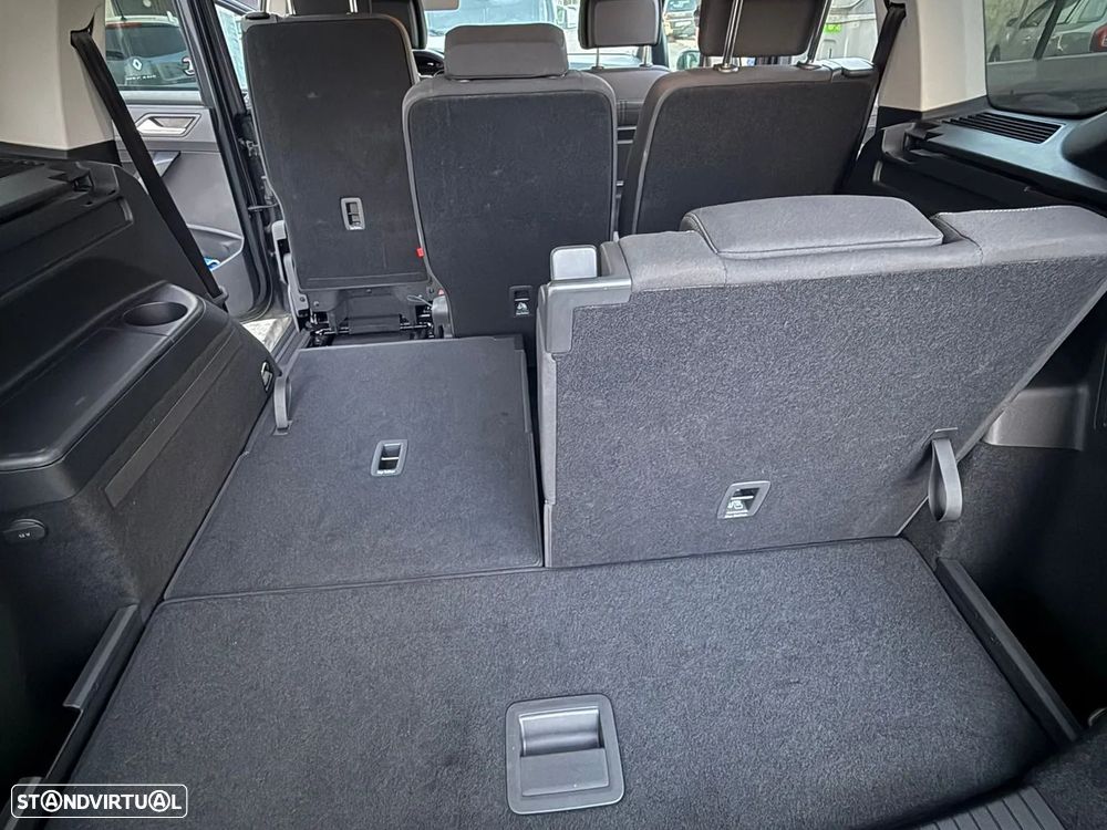VW Touran 2.0 TDI Confortline - 34