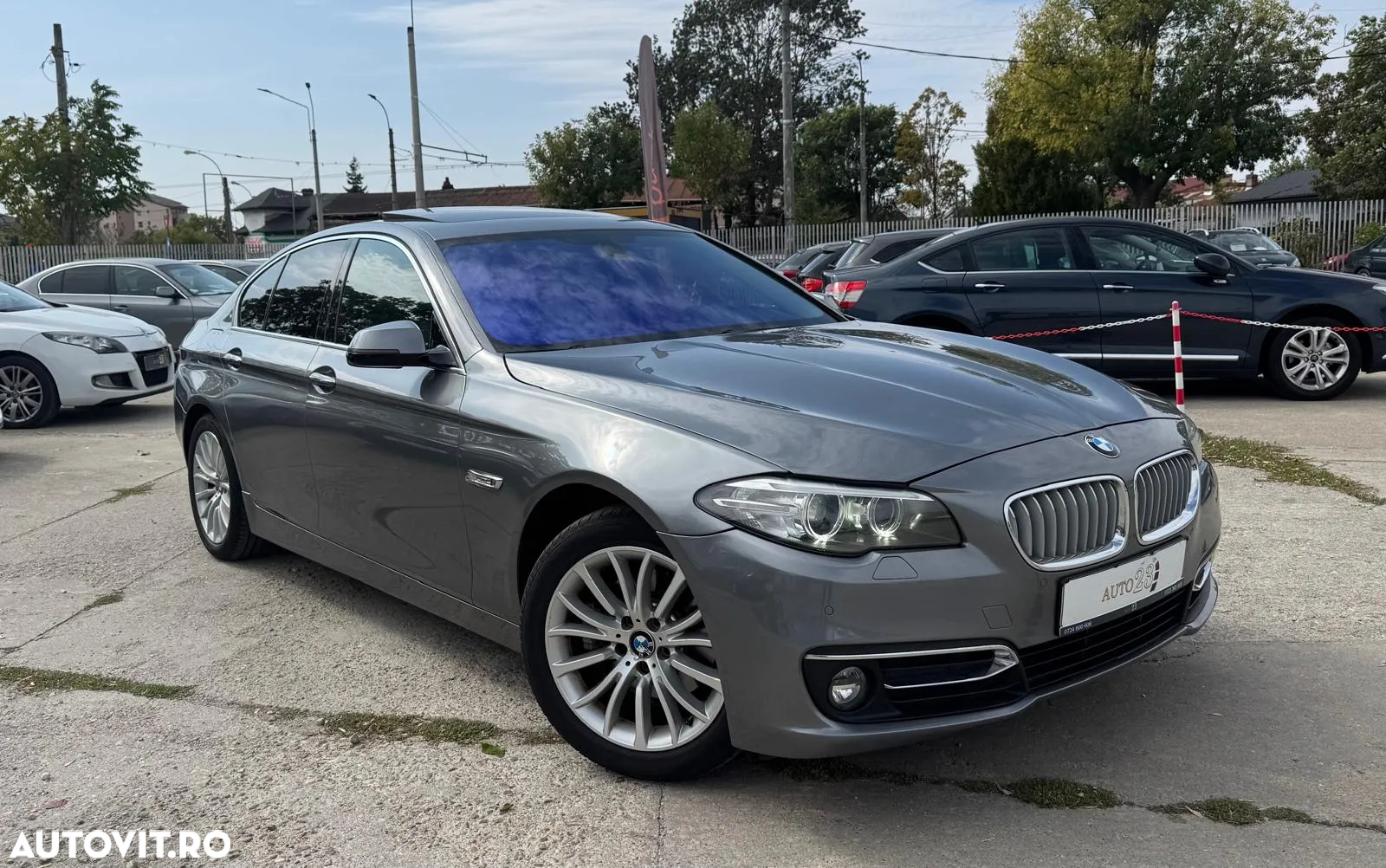 BMW Seria 5 520d xDrive AT - 2