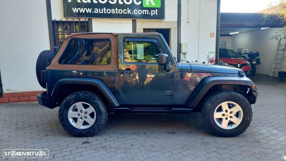 Jeep Wrangler 2.8 CRD DPF Sport - 3