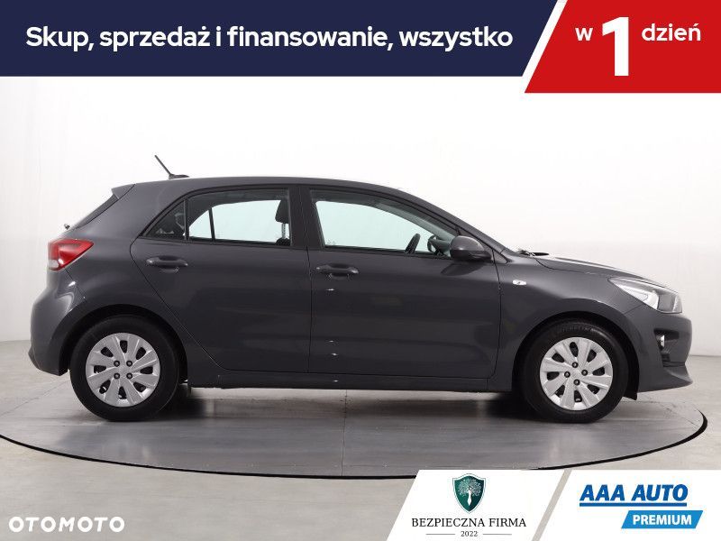 Kia Rio - 7