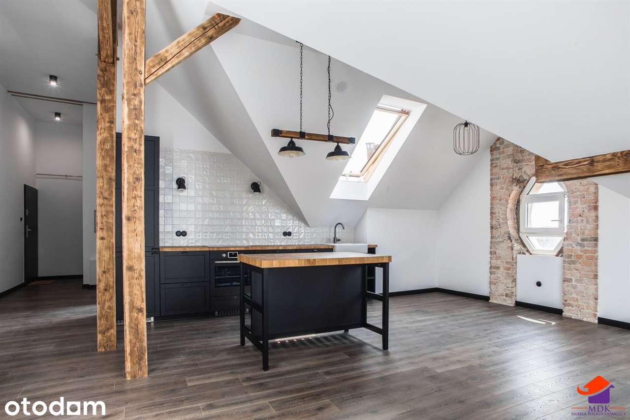 Loft na poddaszu z windą- Centrum