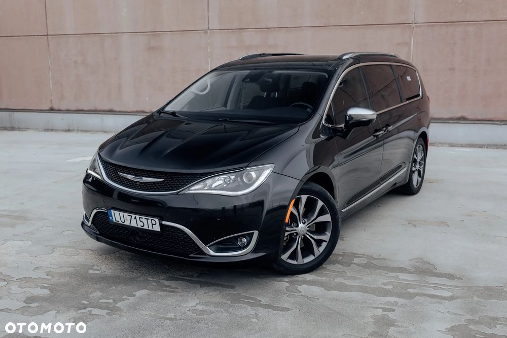 Chrysler Pacifica - 12