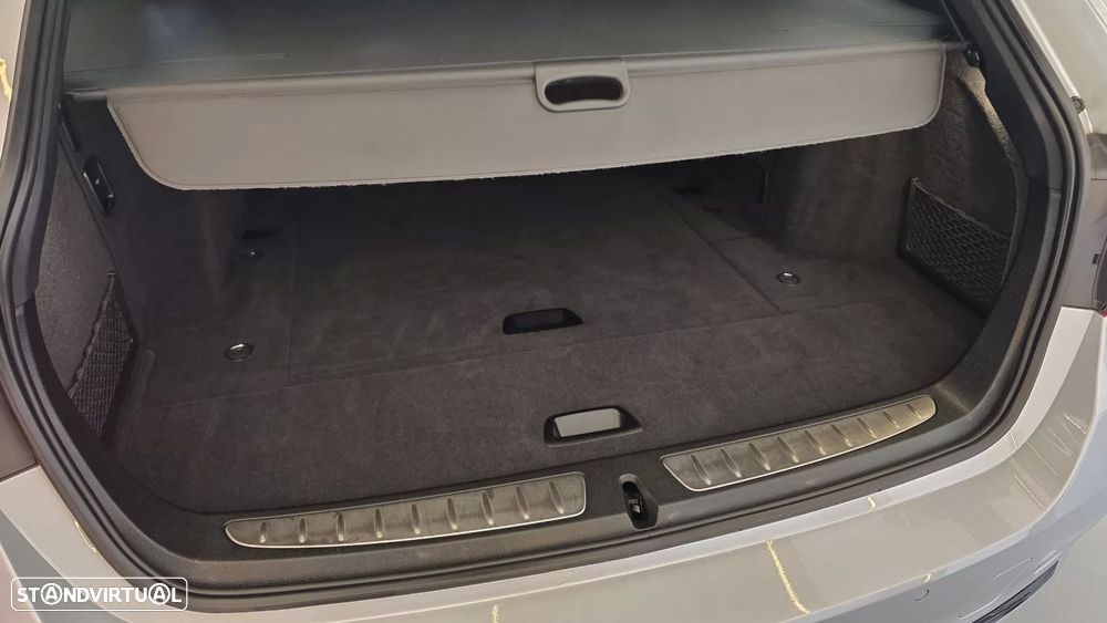 BMW 318 d Line Sport Auto - 32