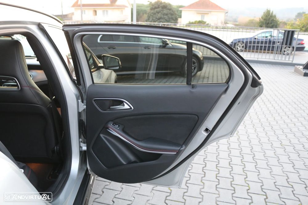 Mercedes-Benz GLA 220 CDI AMG Line - 40