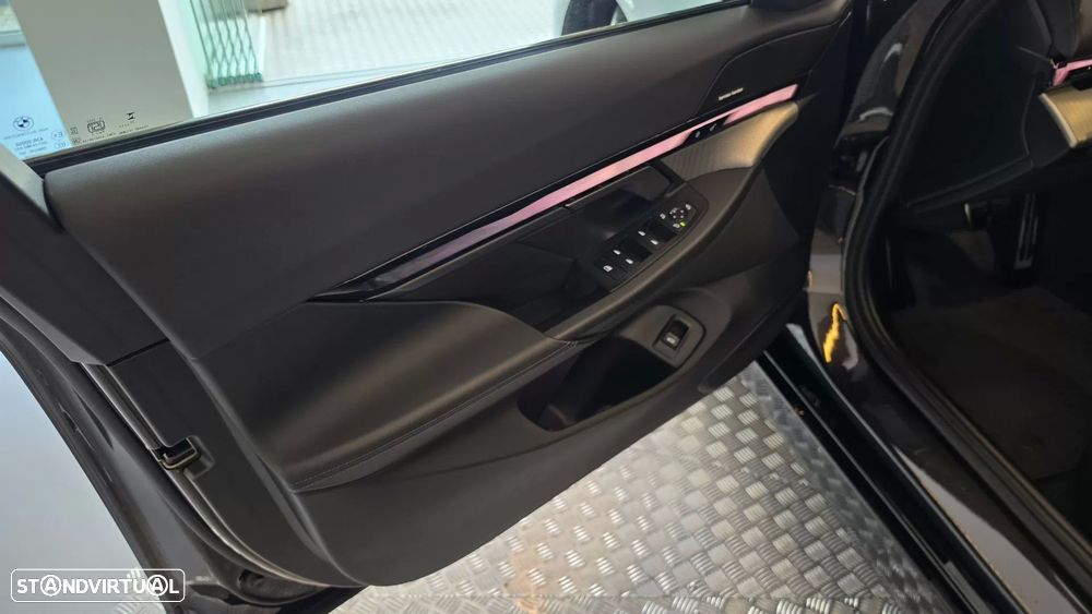 BMW i5 eDrive40 Pack Desportivo M Pro - 36