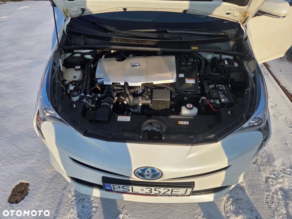 Toyota Prius 1.8 Hybrid Premium - 14