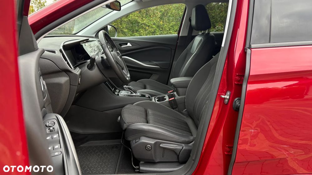 Opel Grandland 1.2 T Business Elegance S&S - 33