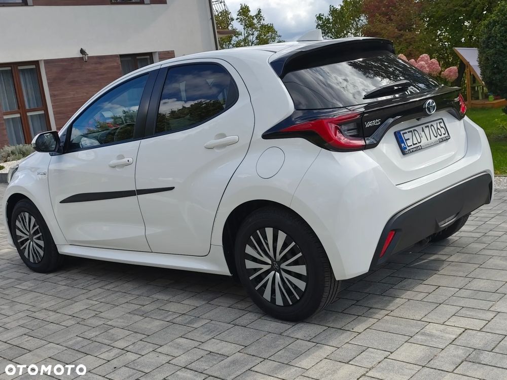 Toyota Yaris Hybrid 100 Premium EU6 - 18