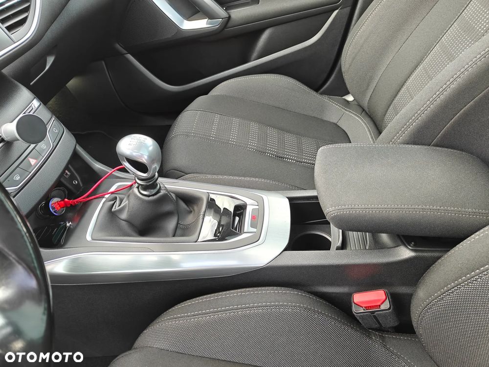 Peugeot 308 2.0 Blue HDi Allure S&S - 12
