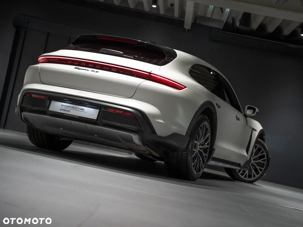 Porsche Taycan 4S - 14