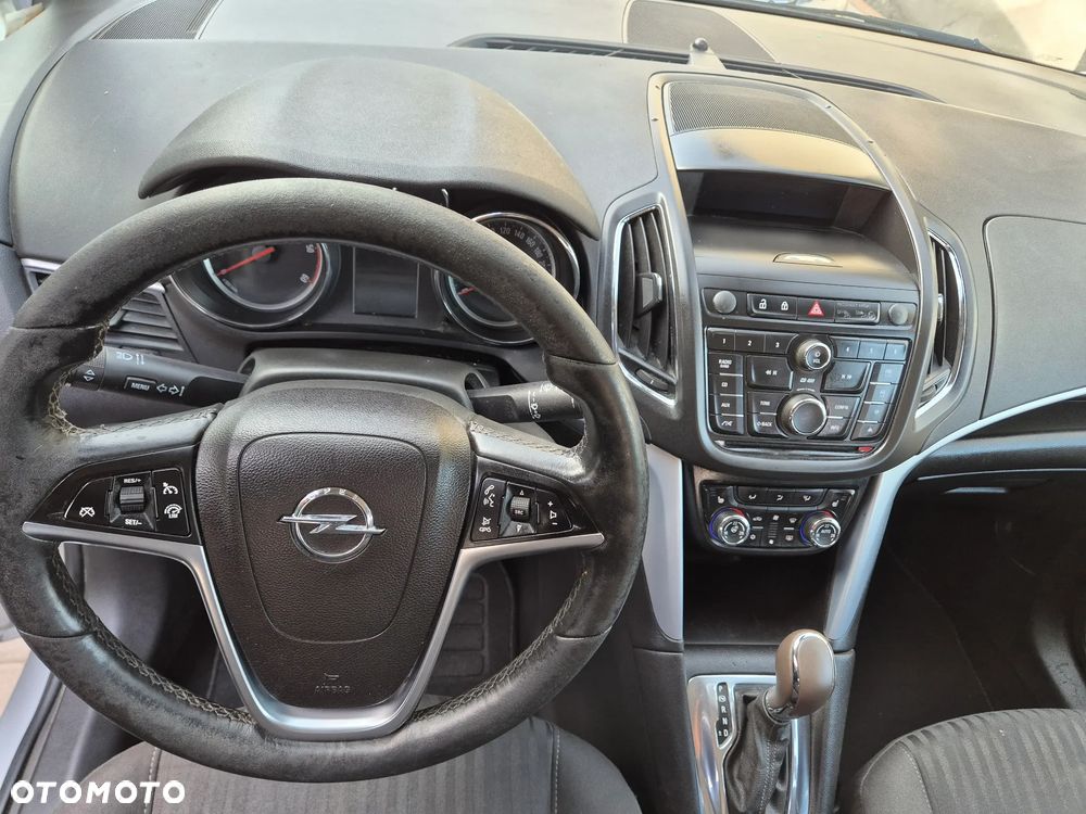 Opel Zafira - 8