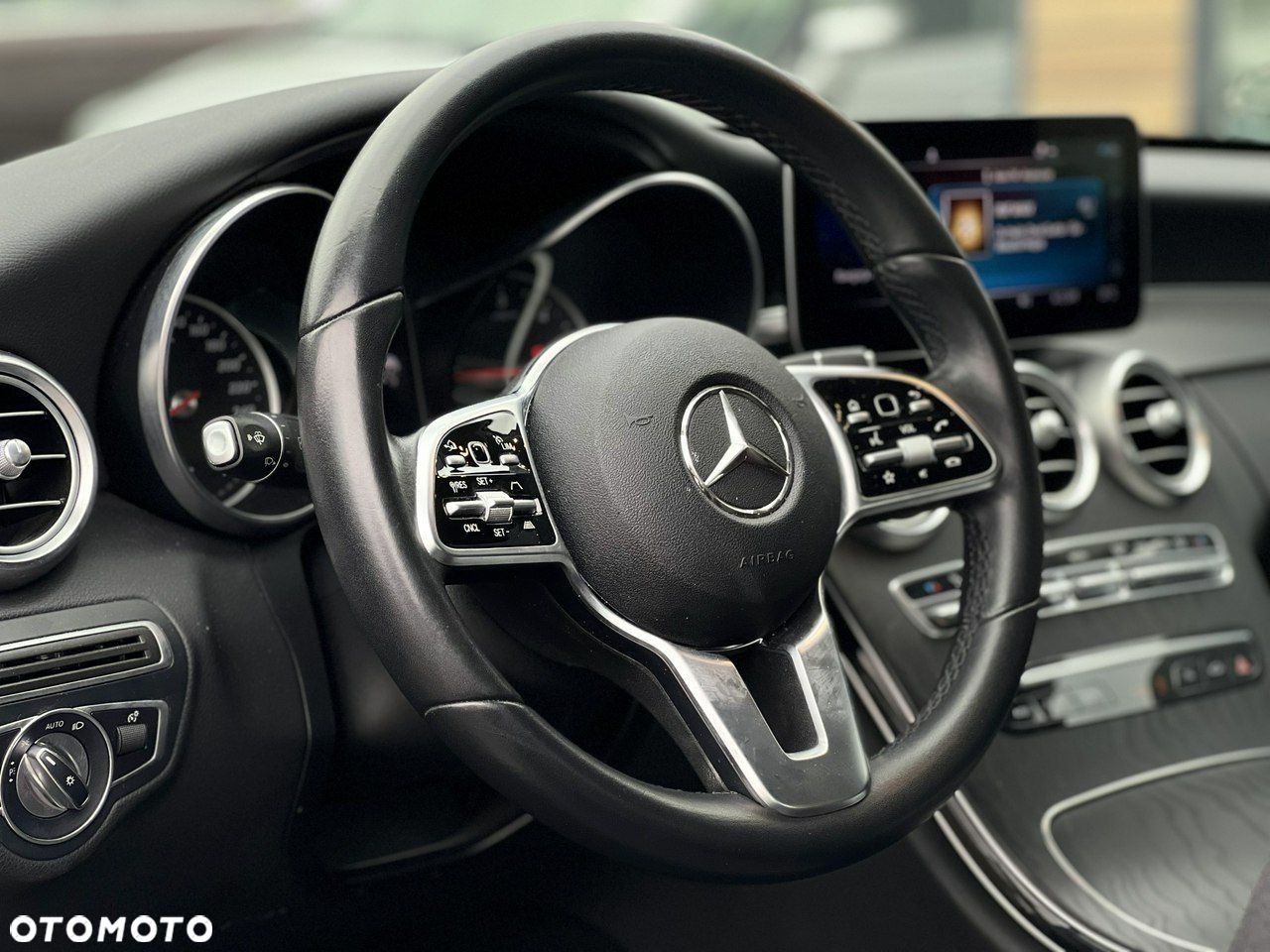 Mercedes-Benz Klasa C 220 d 9G-TRONIC - 25