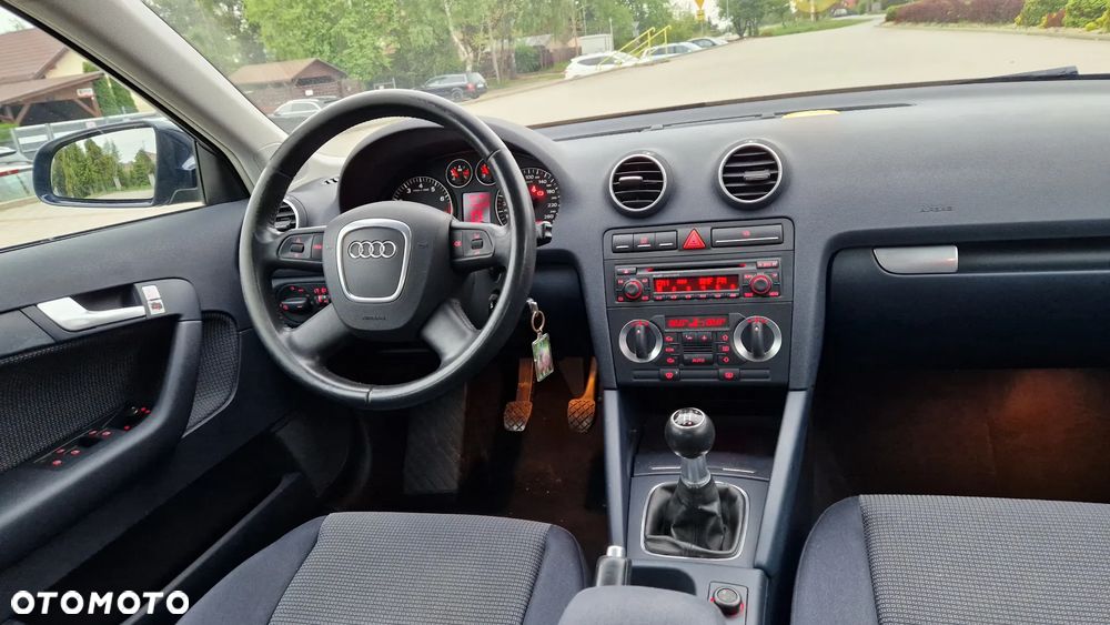 Audi A3 Sportback 1.6 Attraction - 35