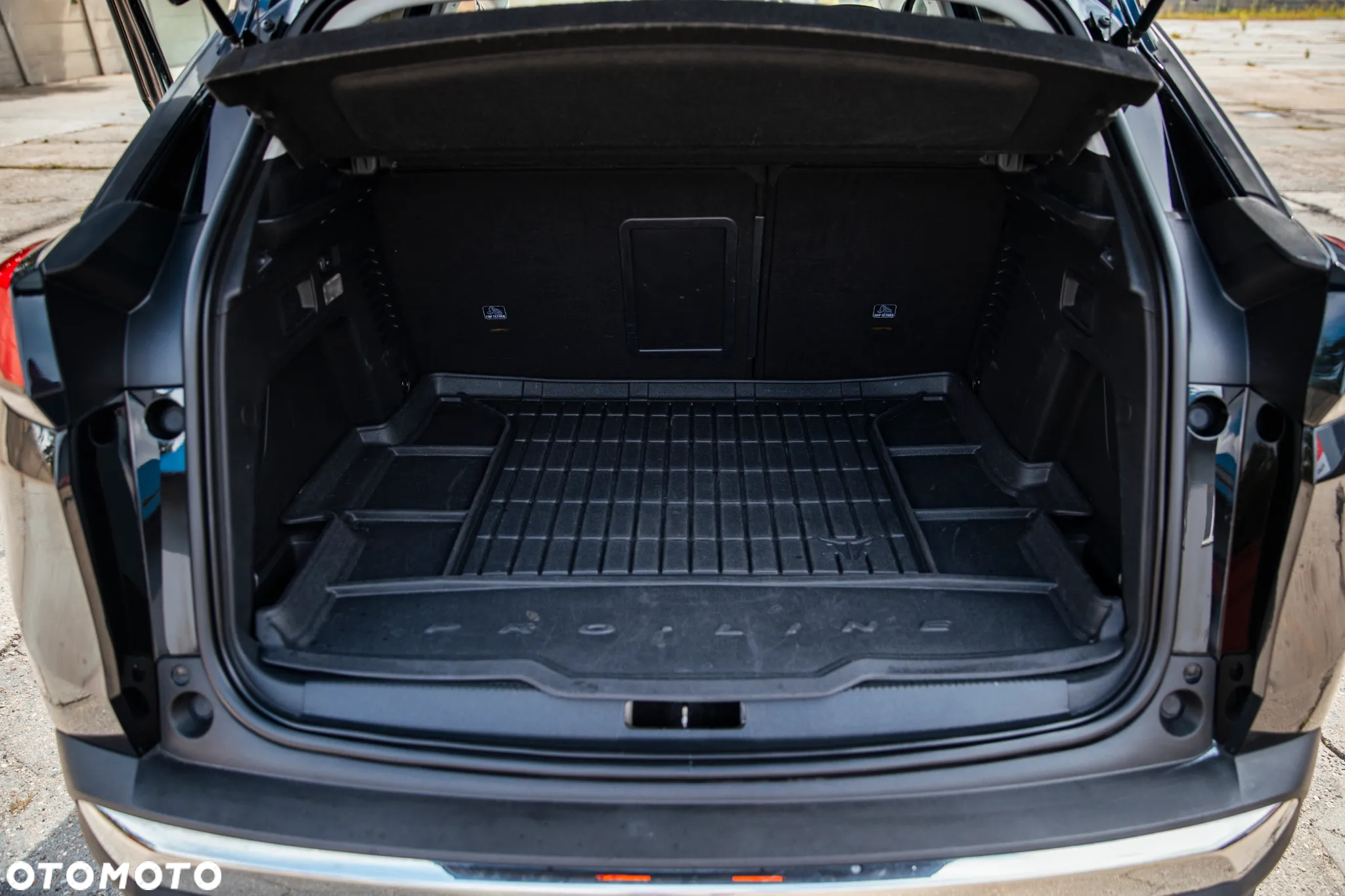 Peugeot 3008 1.6 BlueHDi Active S&S EAT6 - 28
