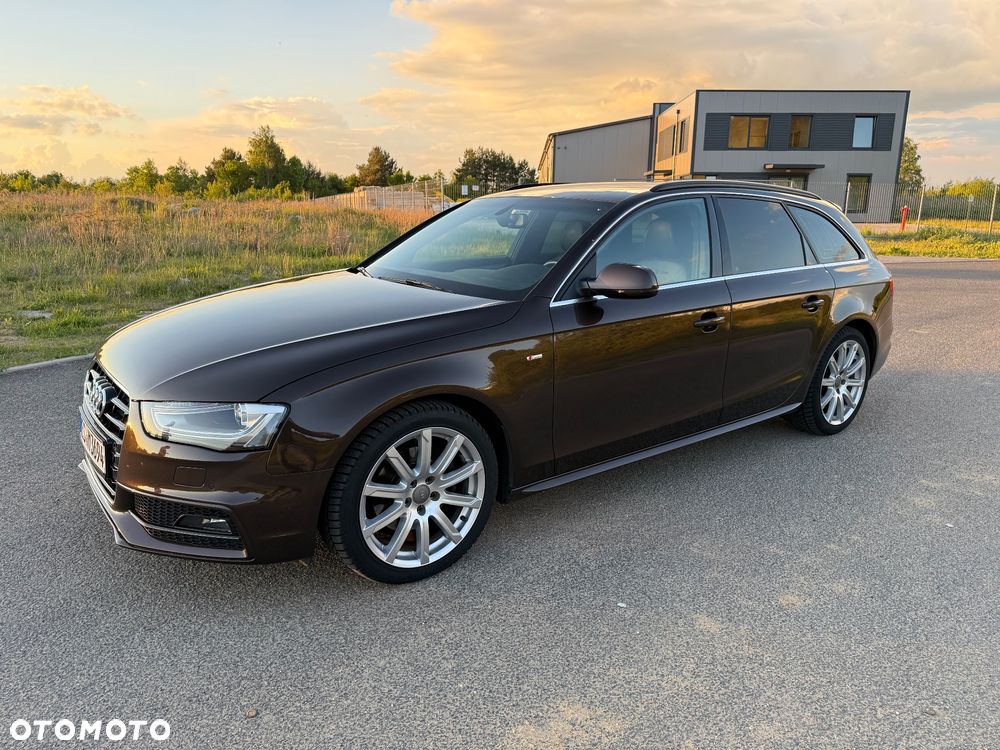 Audi A4 Avant 2.0 TDI DPF quattro S tronic S line Sportpaket - 2