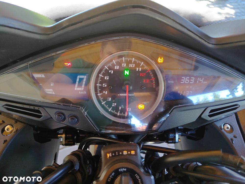 Honda VFR - 2