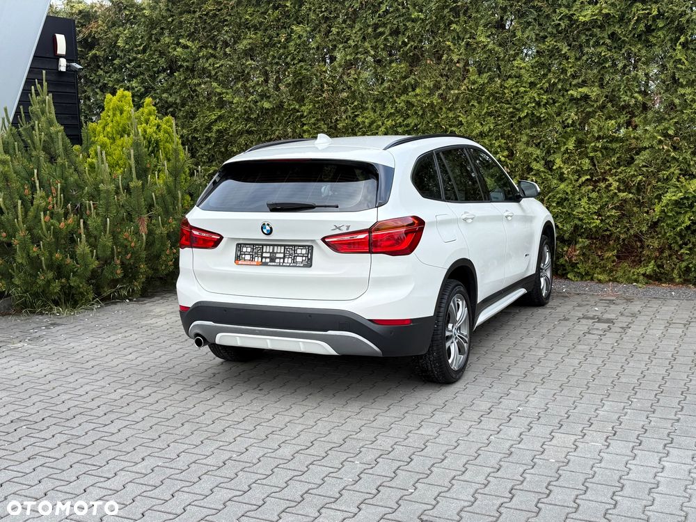 BMW X1 sDrive18d Sport Line - 5
