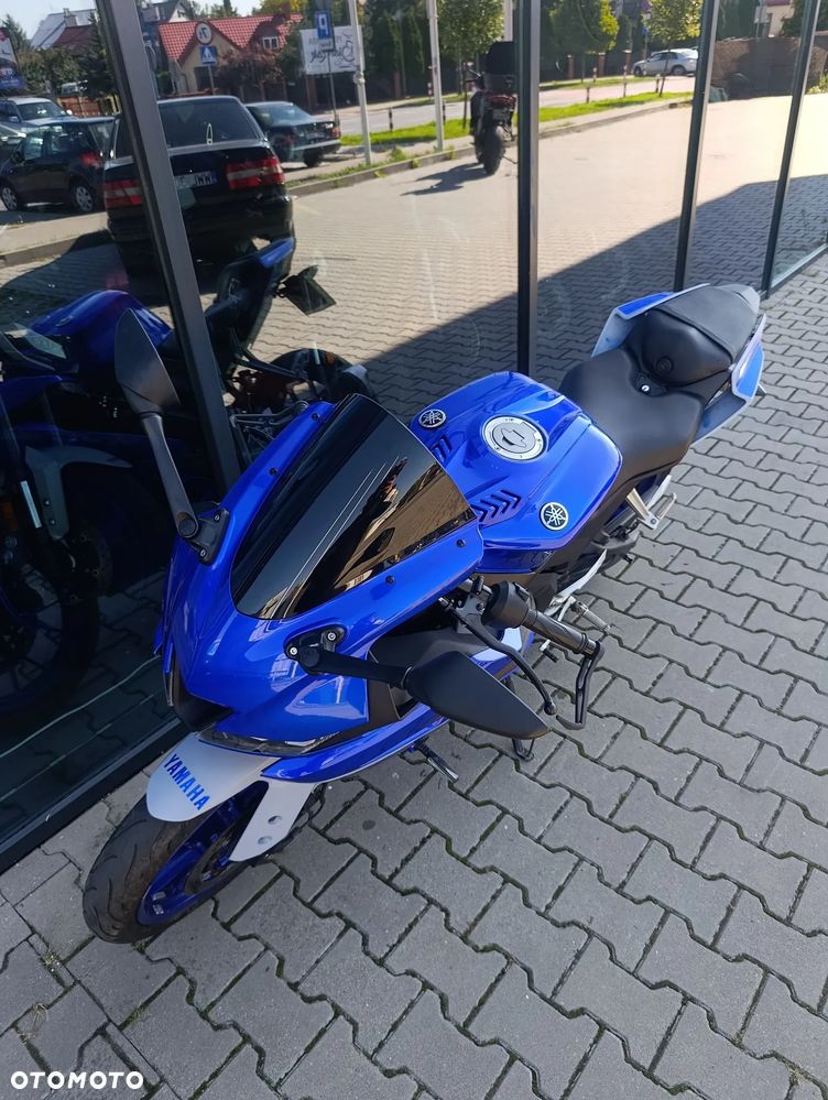 Yamaha YZF - 8