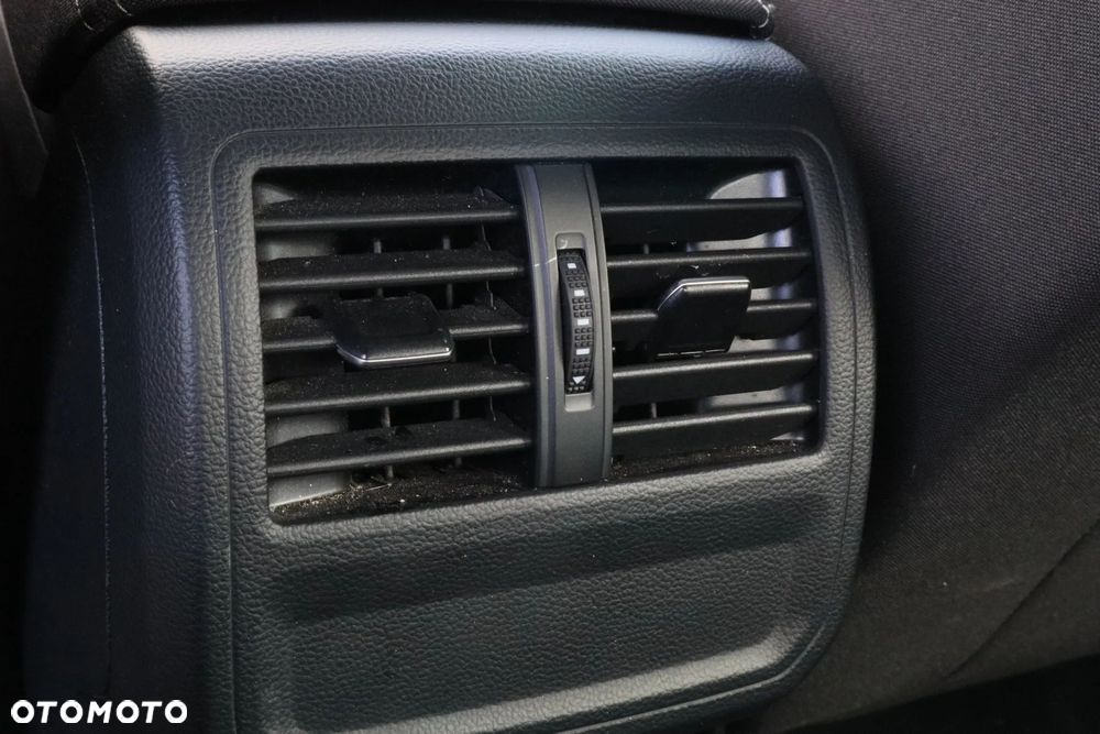 Volkswagen Passat 1.5 TSI EVO Business DSG - 22