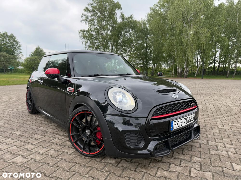 MINI John Cooper Works - 1