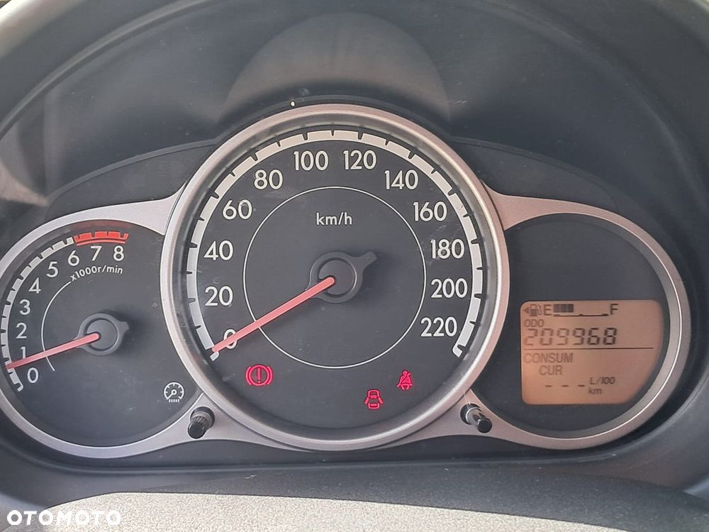 Mazda 2 - 9