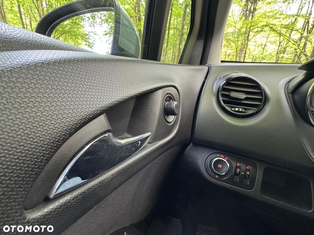 Opel Meriva 1.4 Cosmo - 24