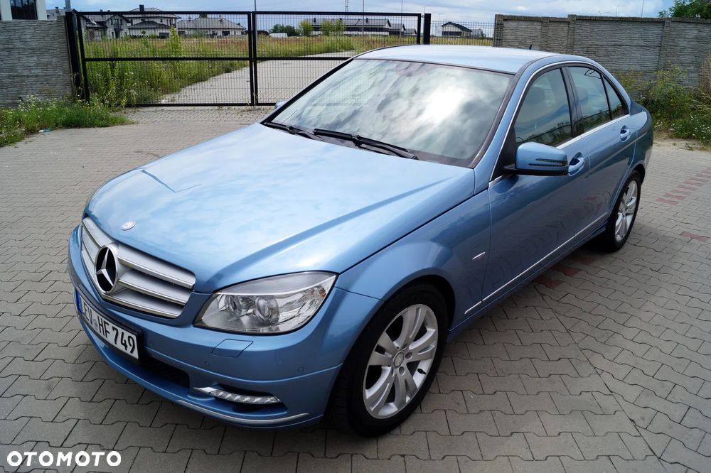 Mercedes-Benz Klasa C 180 CGI Automatik BlueEFFICIENCY Avantgarde - 15