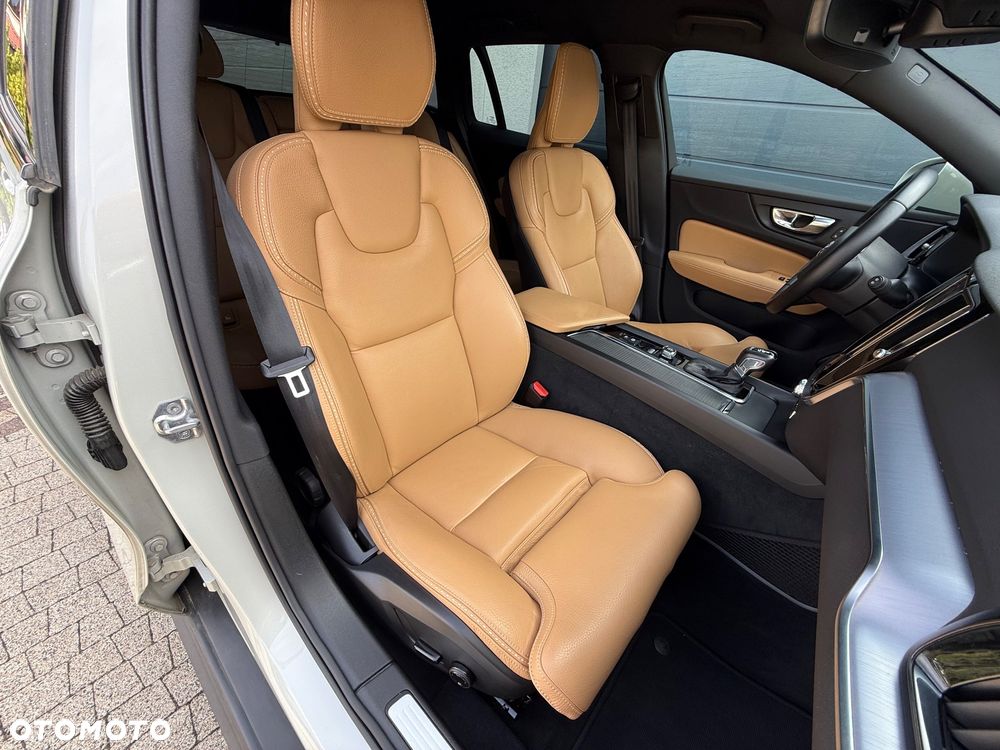 Volvo V60 Cross Country D4 AWD Geartronic Pro - 35