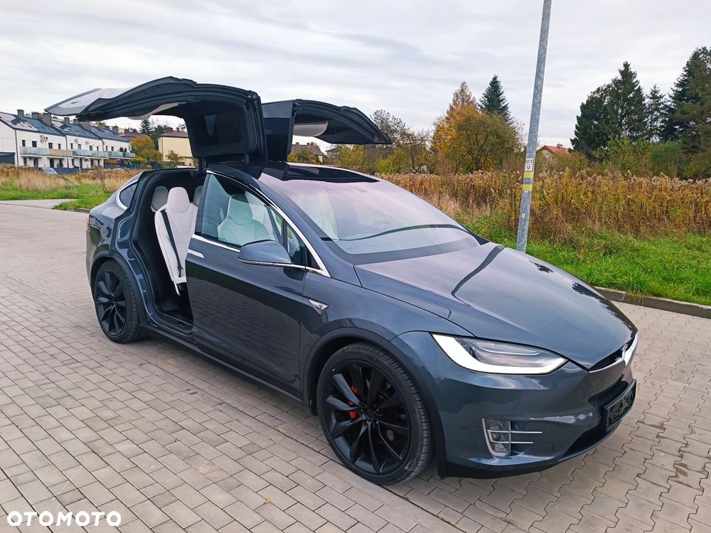 Tesla Model X Performance - 34