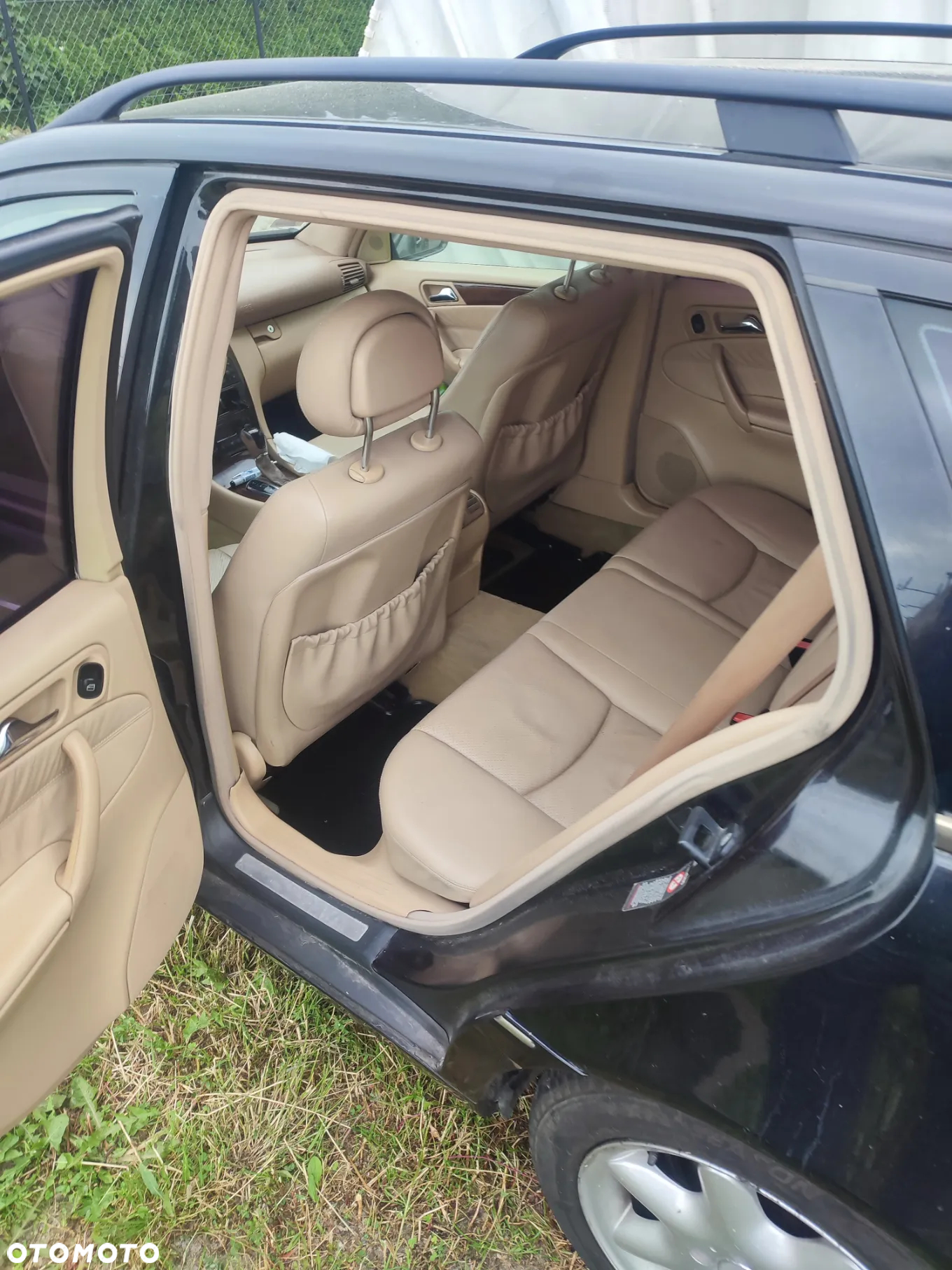 Mercedes-Benz Klasa C 240 T 4Matic Classic - 3