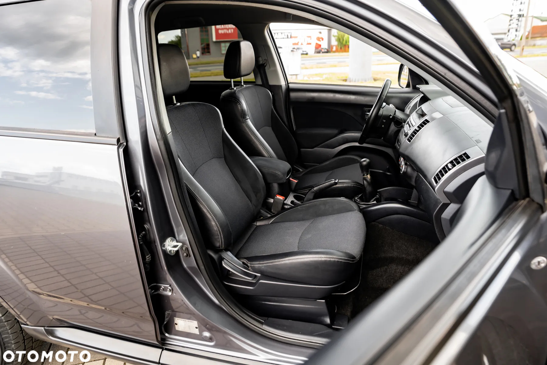 Peugeot 4007 7-Sitzer Sport - 32