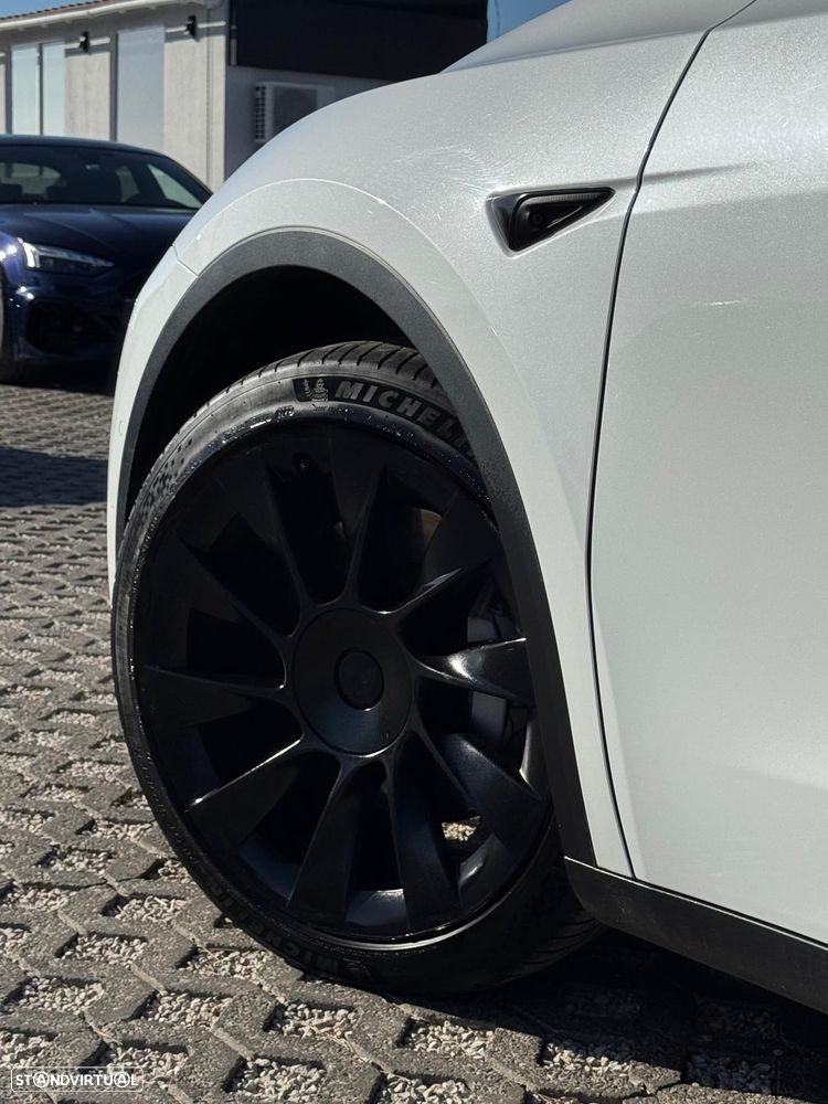 Tesla Model Y Long Range Tração Integral - 13