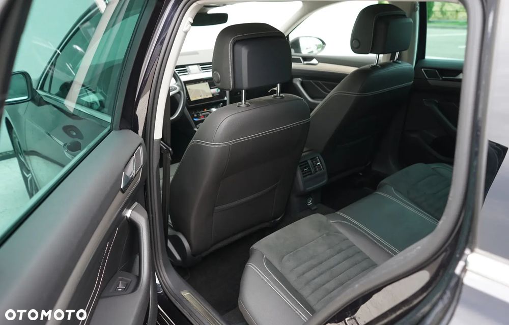 Volkswagen Passat 2.0 TDI 4Mot Elegance DSG - 20