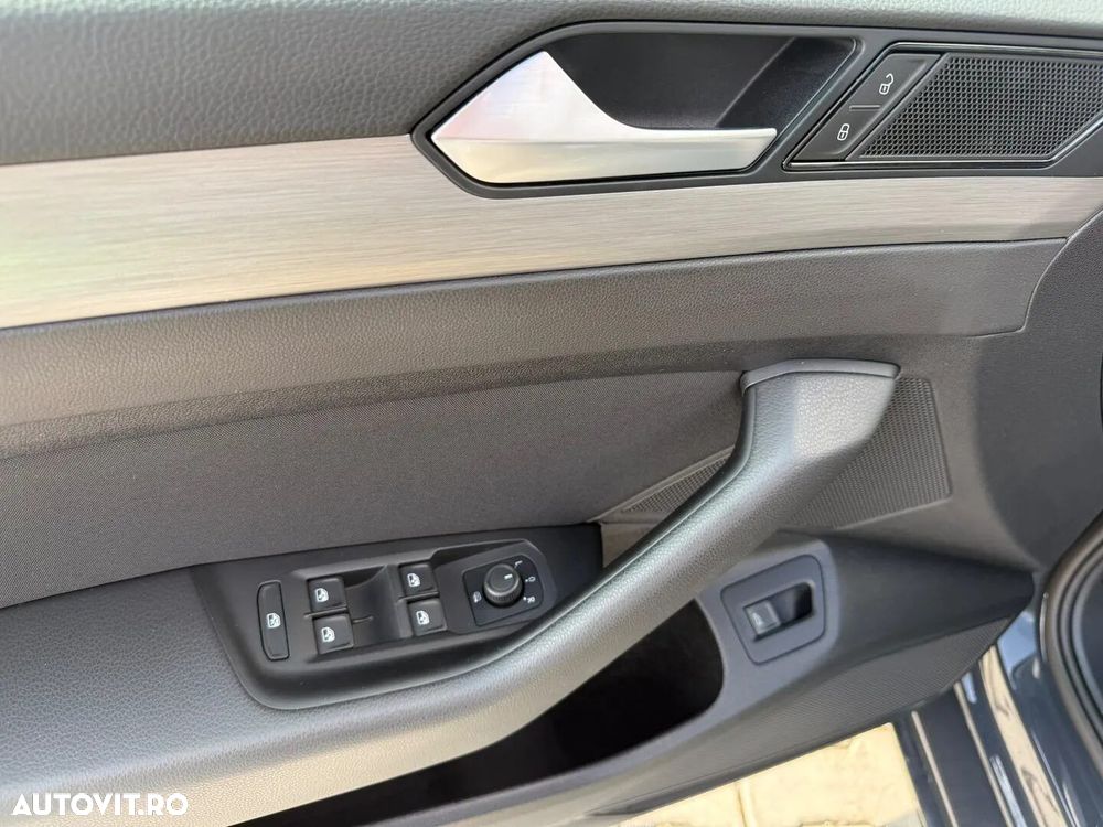 Volkswagen Passat - 10