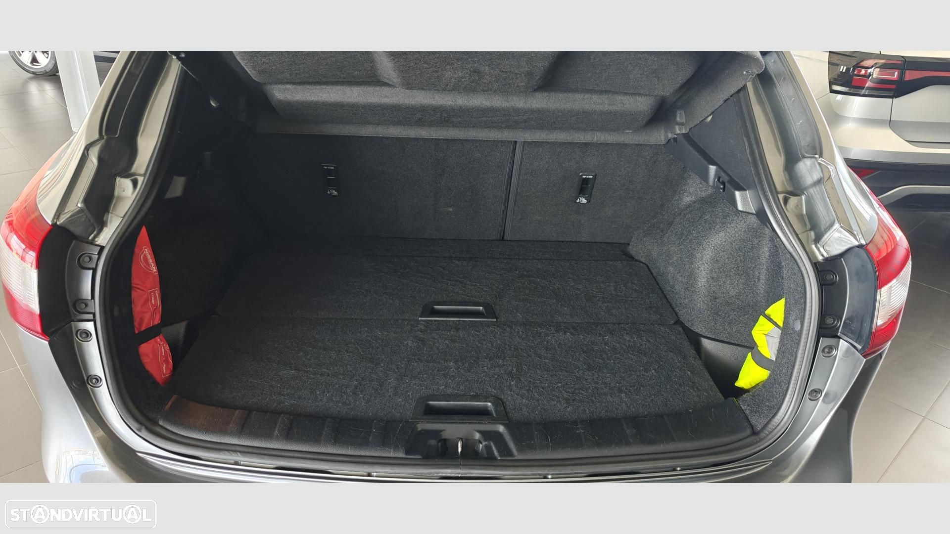 Nissan Qashqai 1.5 dCi N-Connecta 18 - 20