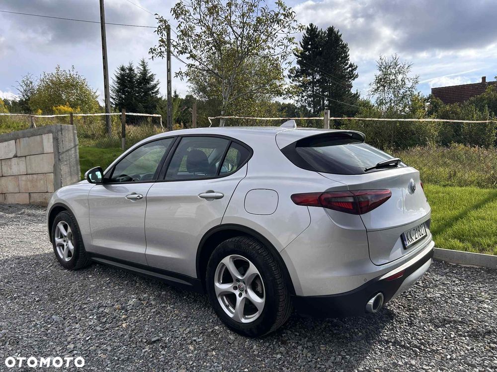 Alfa Romeo Stelvio 2.2 JTDM - 32