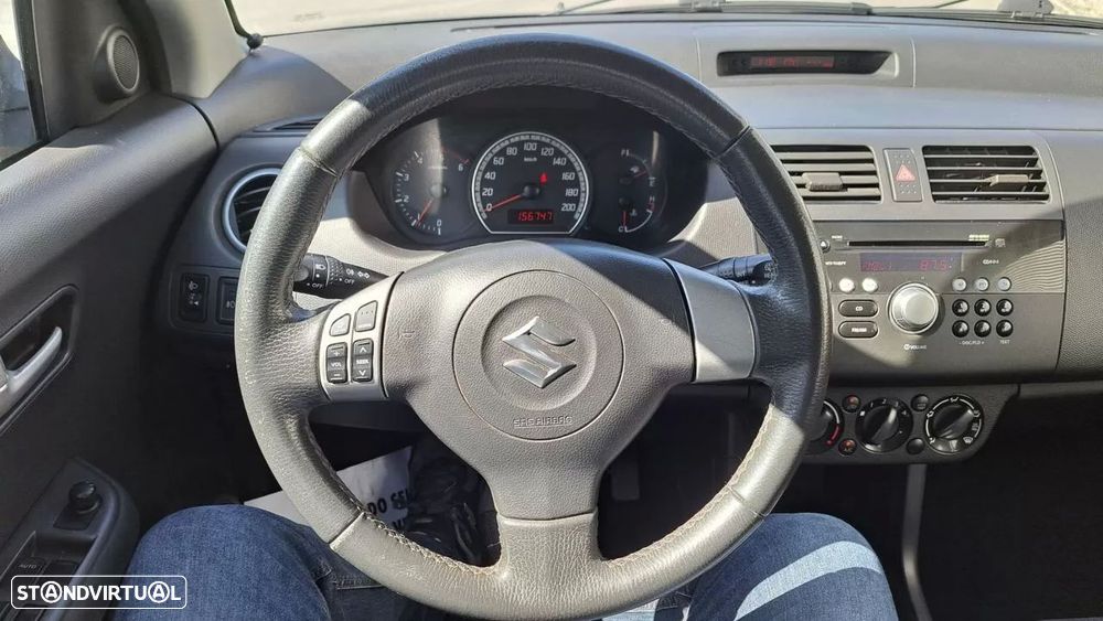 Suzuki Swift 1.3 DDiS GL - 31