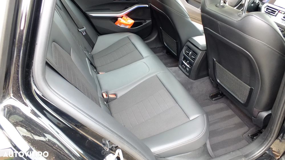 BMW Seria 3 320d xDrive Aut. Luxury Line - 34