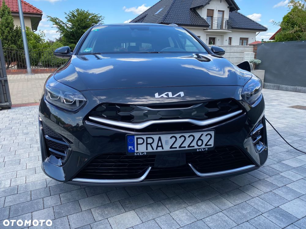 Kia Ceed 1.6 GDI PHEV Business Line DCT - 24