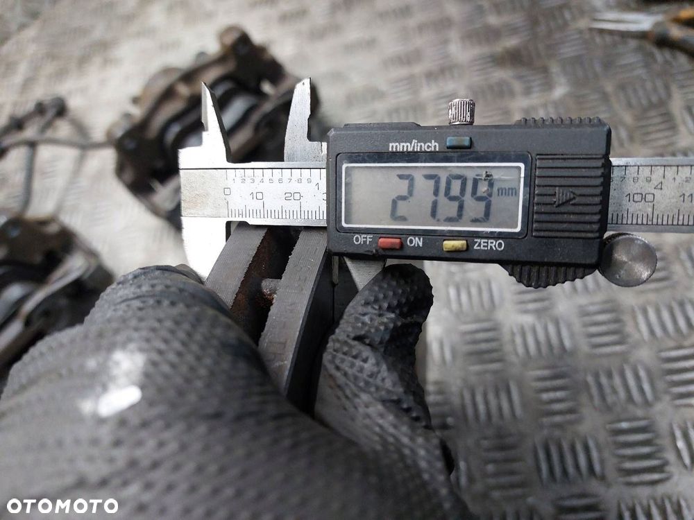 TARCZE HAMULCOWE PRZÓD + KLOCKI + ZACISKI VOLVO S60 II 2.0 D3 - 7