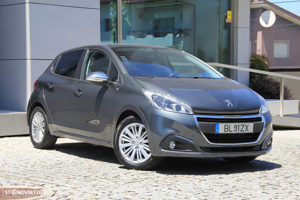 Peugeot 208 1.2 PureTech Style - 1