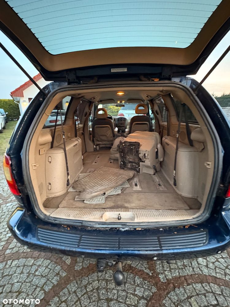 Chrysler Grand Voyager 2.5L CRD LX - 13