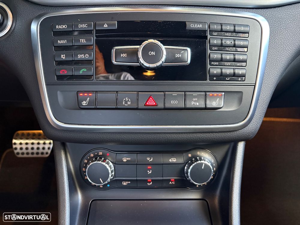 Mercedes-Benz CLA 220 CDI 7G-DCT AMG Line - 48