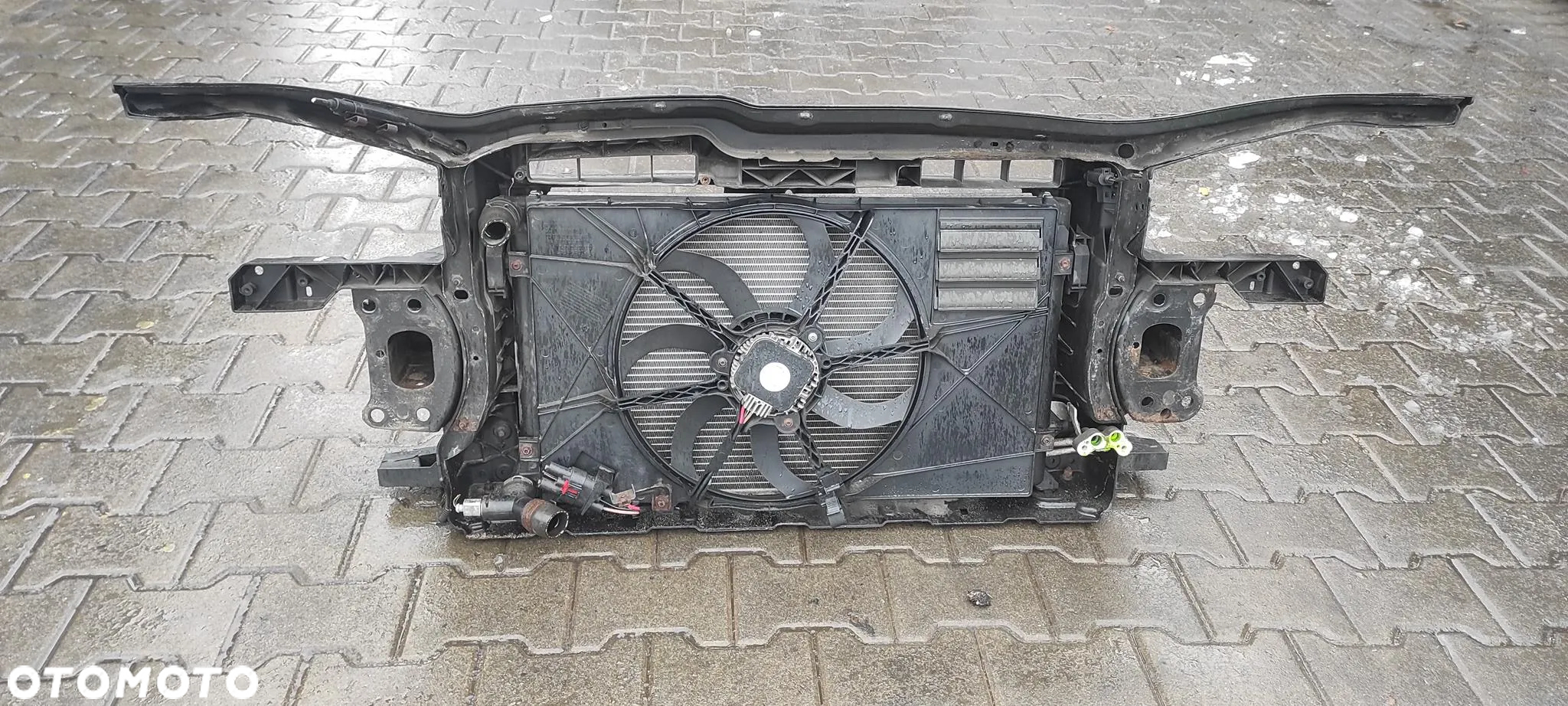 PAS PRZEDNI VW GOLF V 5 HB 1.4/1.6 MPI/FSI - 2