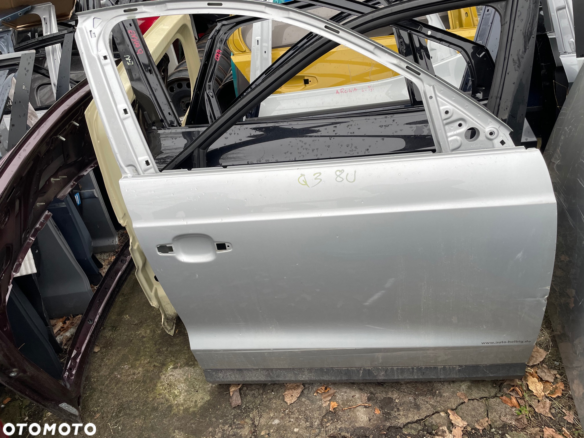DRZWI PRAWE PRZÓD AUDI Q3 8U0 8U0831152B - 8