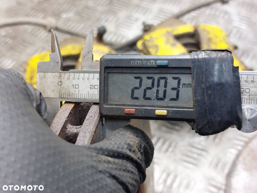 TARCZE HAMULCOWE PRZÓD + KLOCKI + ZACISKI SEAT LEON I GOLF IV 1.4 16V - 4