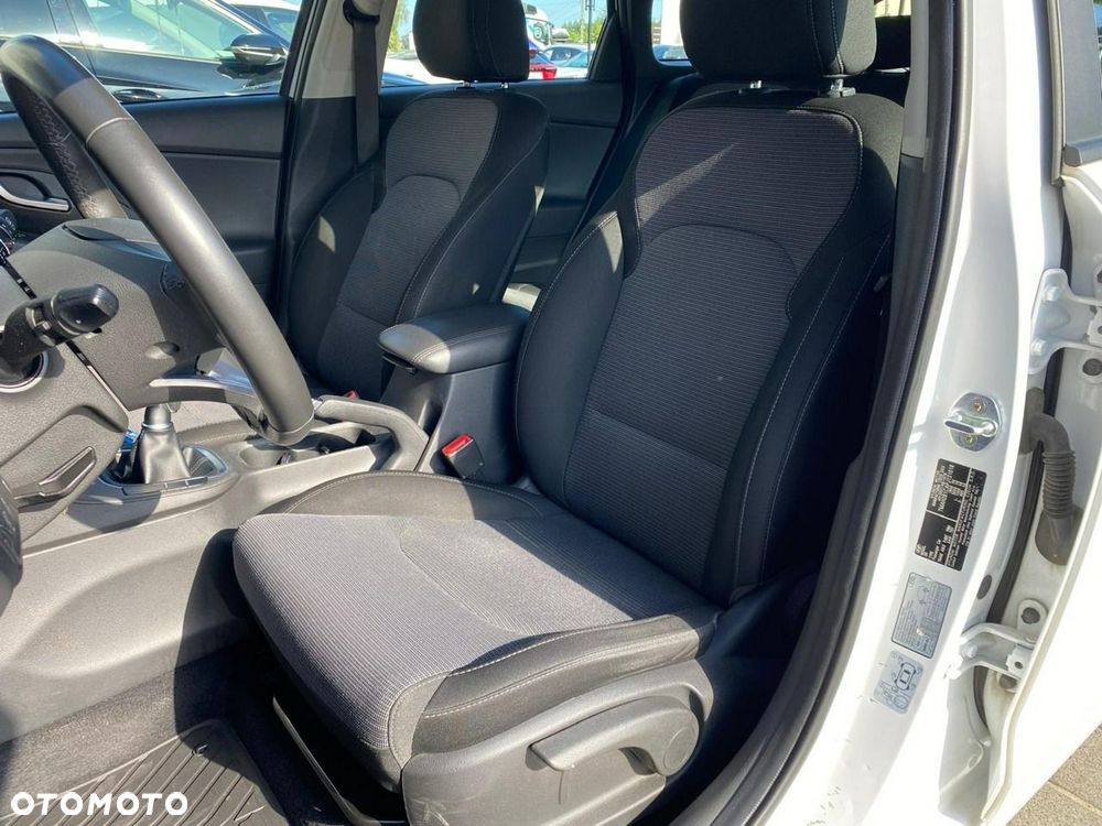 Hyundai i30 1.5 DPI Modern - 28